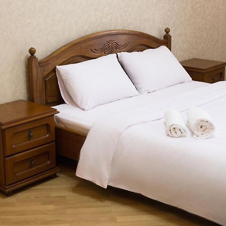 Apartment On Virmenska 3, With 2 Separate Bedrooms 리비프 외부 사진