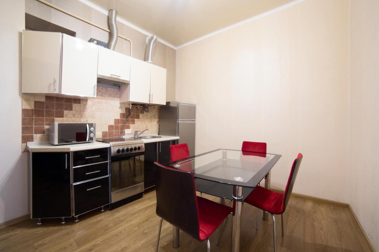 Apartment On Virmenska 3, With 2 Separate Bedrooms 리비프 외부 사진