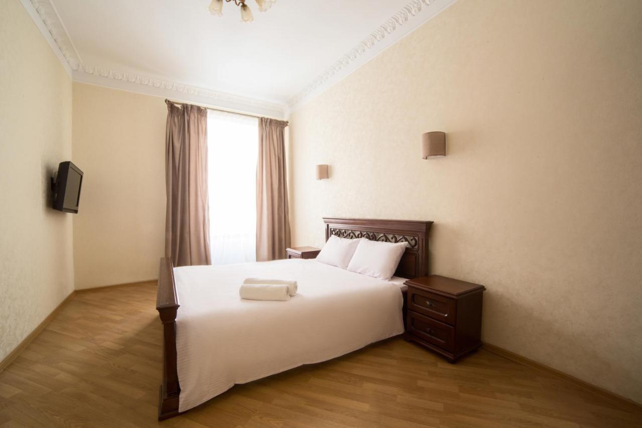 Apartment On Virmenska 3, With 2 Separate Bedrooms 리비프 외부 사진
