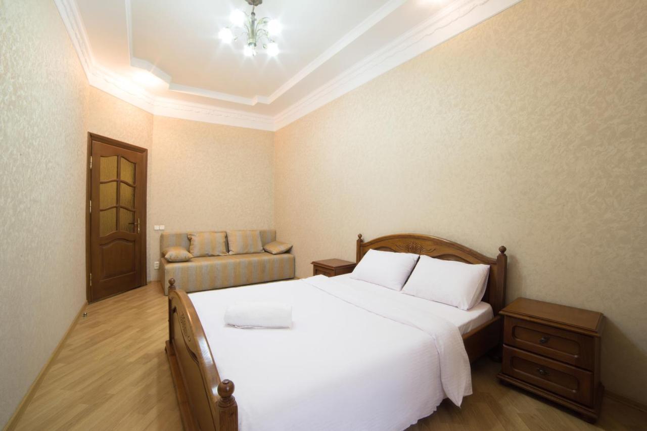 Apartment On Virmenska 3, With 2 Separate Bedrooms 리비프 외부 사진
